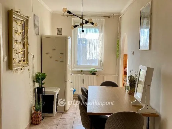 Eladó lakás Pápa 69 nm