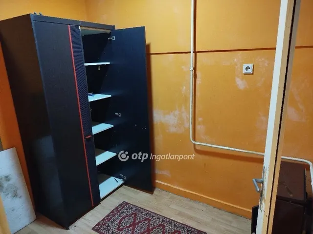 Eladó lakás Pápa, Vajda Péter-lakótelep 44 nm