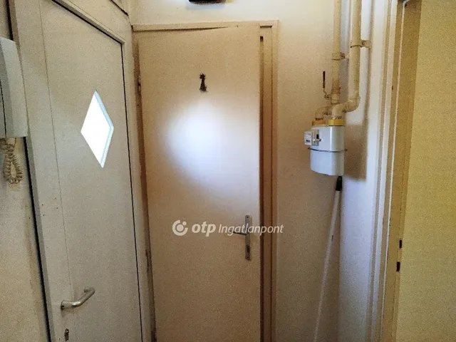 Eladó lakás Pápa, Vajda Péter-lakótelep 44 nm