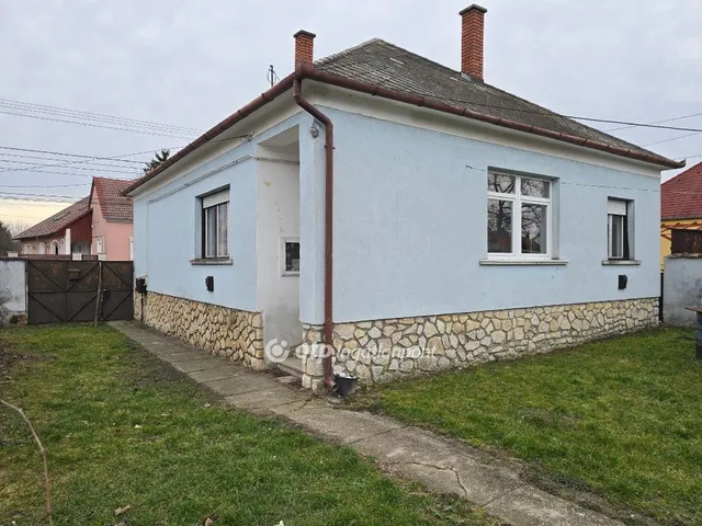 Eladó ház Pápa 96 nm