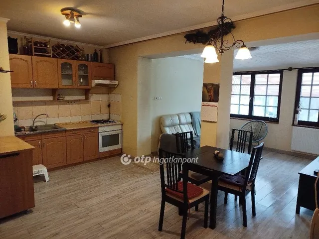 Eladó ház Pápa 84 nm