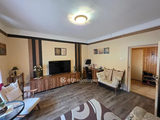 Eladó ház Pápa 198 nm