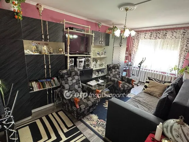 Eladó lakás Pápa 32 nm