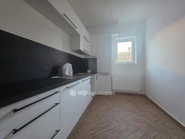 Eladó lakás Pápa 46 nm