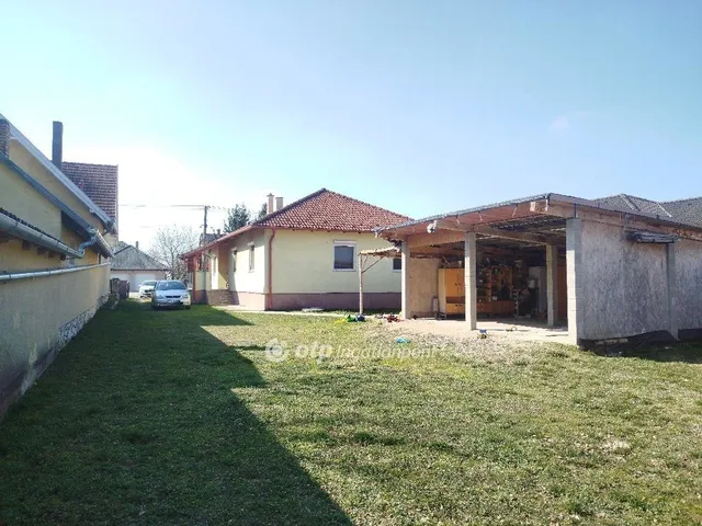Eladó ház Nagyalásony 120 nm