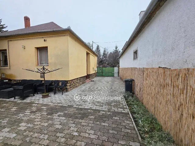 Eladó ház Pápa 198 nm