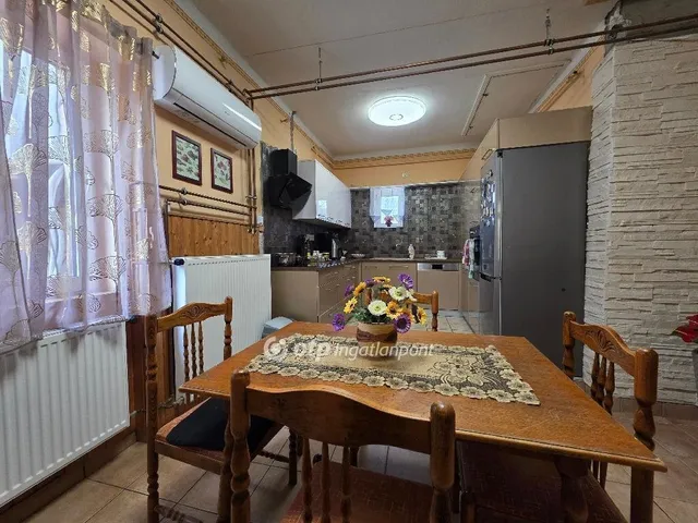Eladó ház Pápa 198 nm