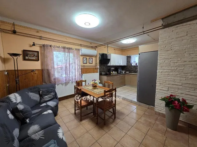 Eladó ház Pápa 198 nm