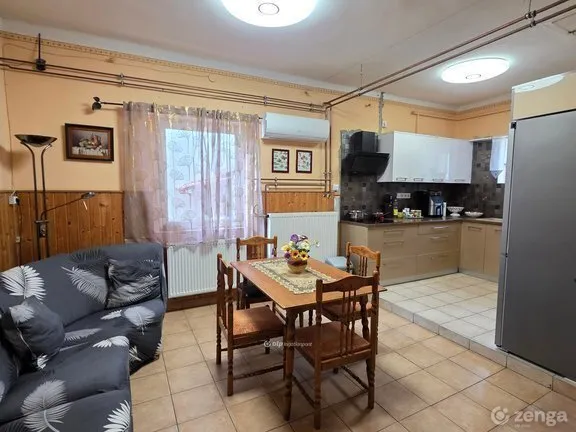 Eladó ház Pápa 198 nm