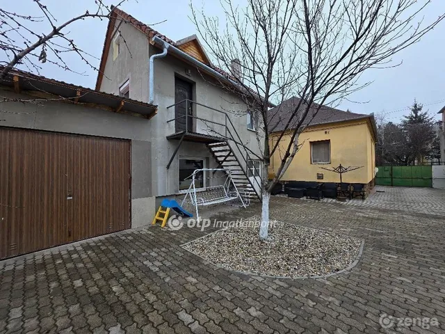 Eladó ház Pápa 198 nm