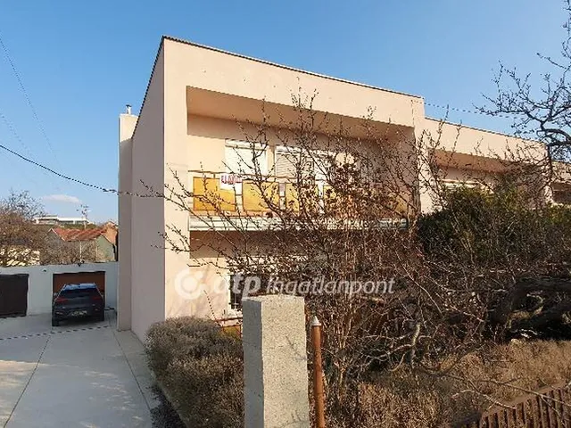 Eladó lakás Ajka 120 nm