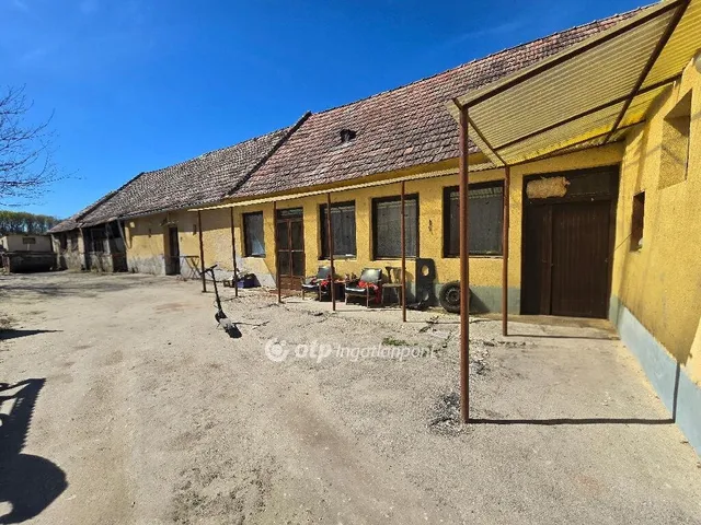 Eladó ház Takácsi 120 nm