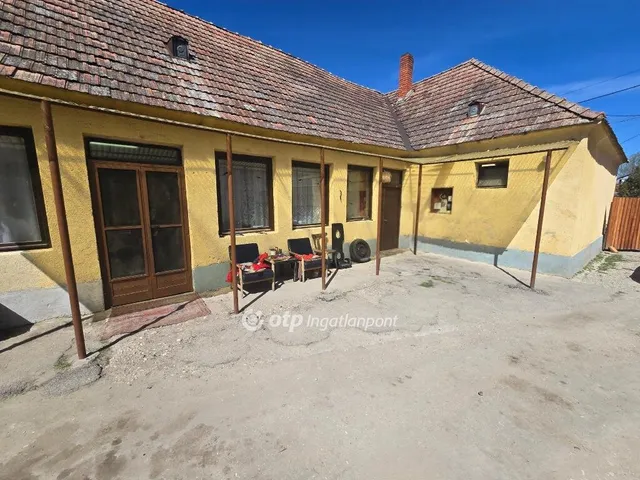 Eladó ház Takácsi 120 nm