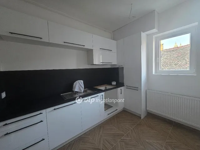 Eladó lakás Pápa 46 nm