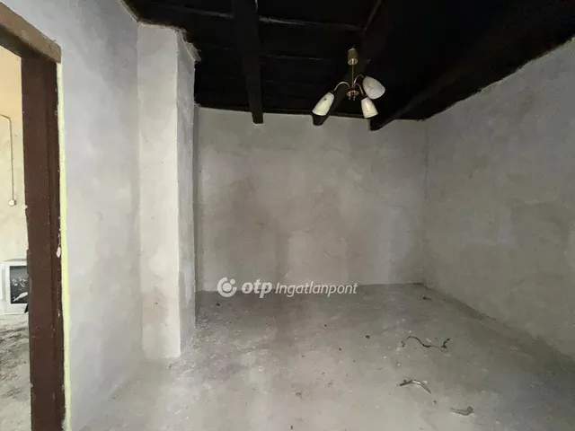 Eladó ház Nyárád 130 nm