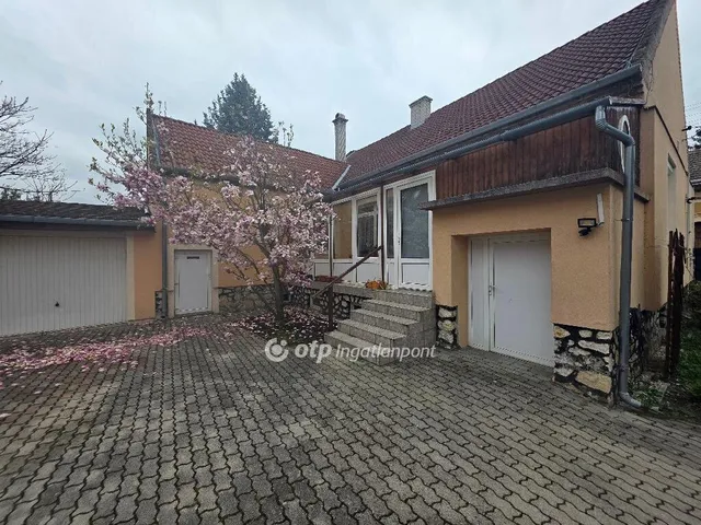 Eladó ház Pápa 122 nm