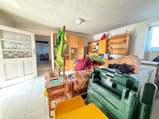 Eladó telek Takácsi 7501 nm