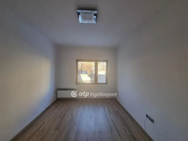 Eladó ház Pápa 185 nm