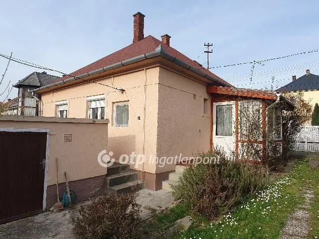 Eladó ház Devecser 75 nm