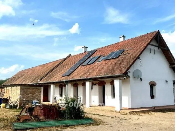 Eladó ház Nemesszalók 262 nm