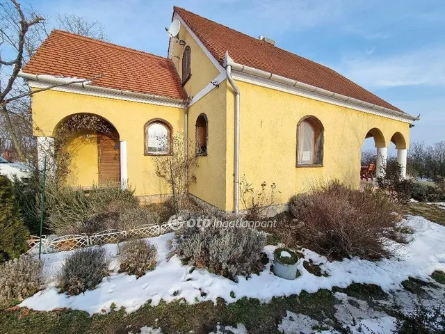 Eladó ház Bakonyjákó 148 nm