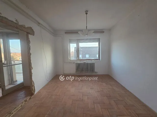 Eladó lakás Pápa 115 nm