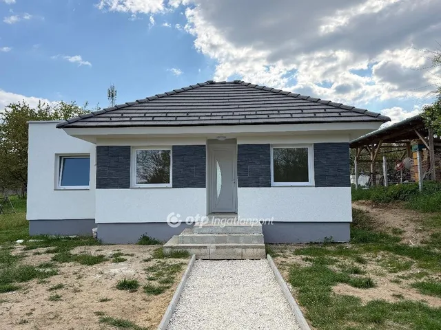Eladó telek Pápa 60 nm