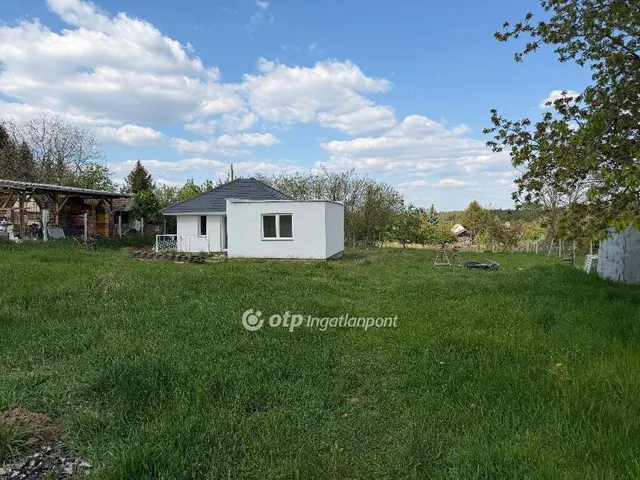 Eladó telek Pápa 60 nm