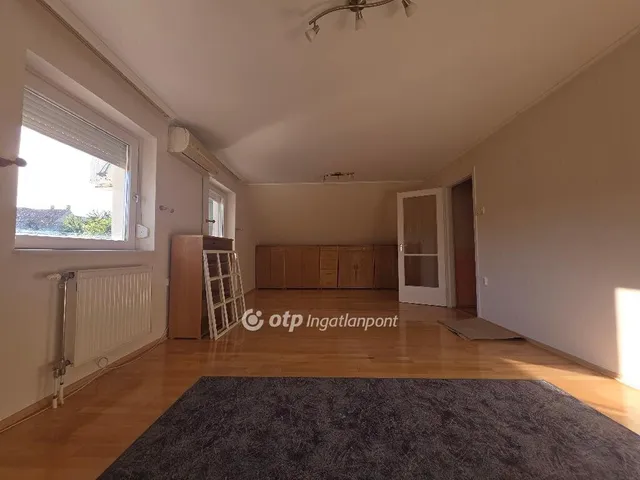 Eladó ház Pápa 290 nm
