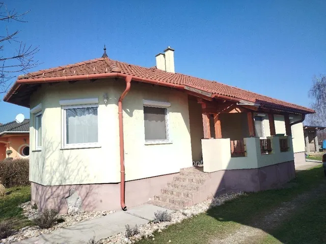Eladó ház Nagyalásony 120 nm