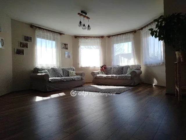 Eladó ház Nagyalásony 120 nm