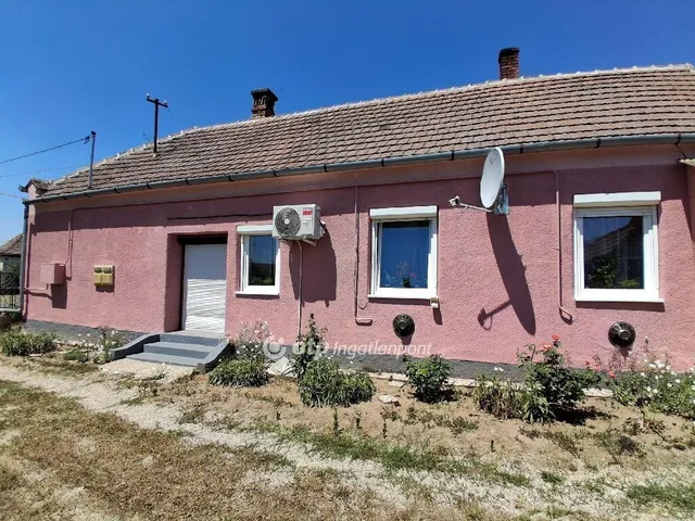 Eladó ház Kemenesmagasi 64 nm