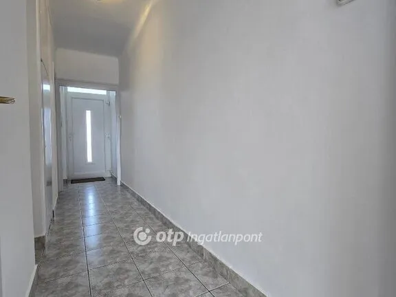 Eladó lakás Pápa 62 nm