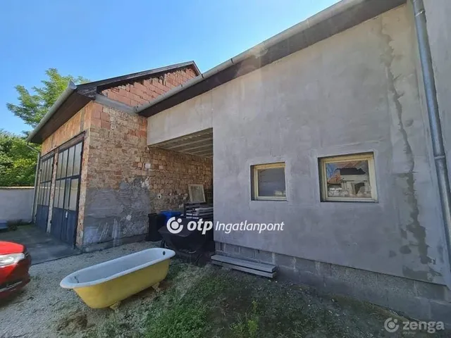 Eladó ház Pápa 471 nm