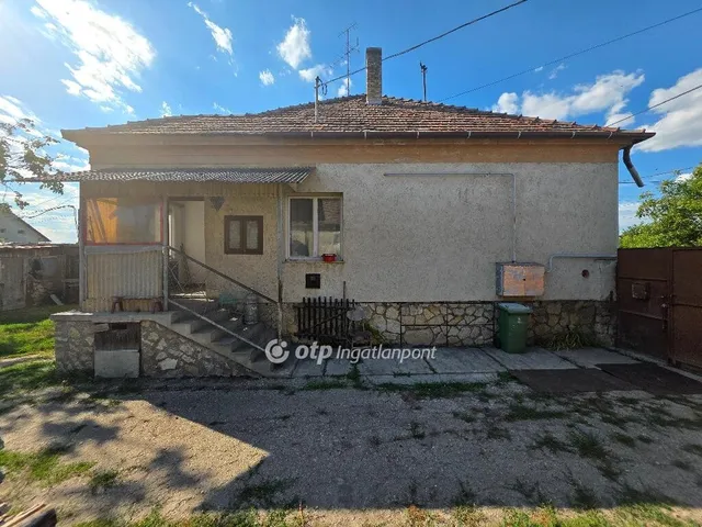 Eladó ház Pápa 79 nm