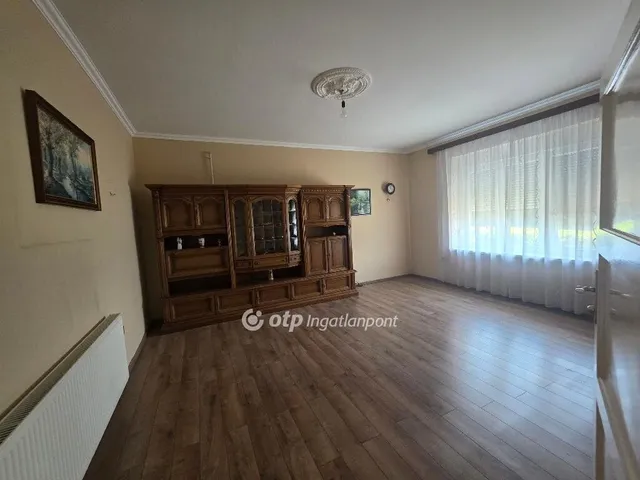 Eladó lakás Pápa 57 nm