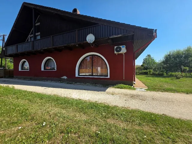 Eladó ház Pápa 225 nm