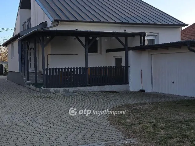 Eladó ház Győr, Győrszentiván 170 nm