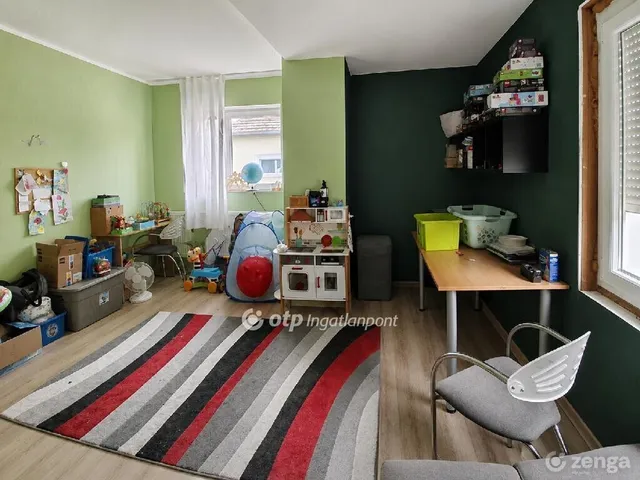 Eladó ház Pápakovácsi 188 nm