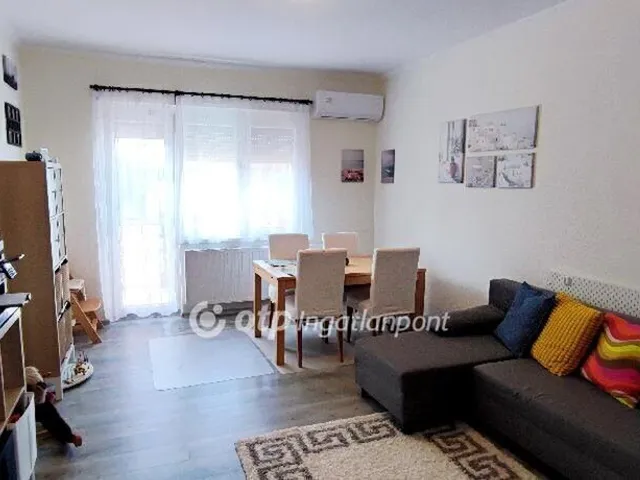 Eladó lakás Győr 61 nm