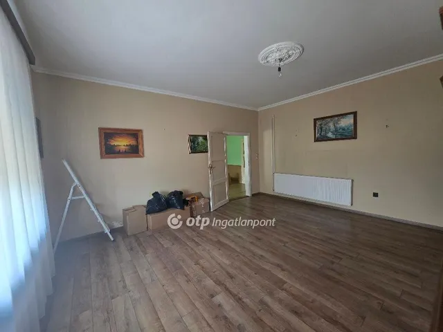 Eladó lakás Pápa 57 nm