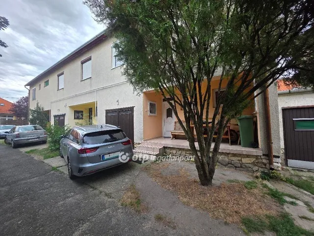 Eladó lakás Pápa 121 nm