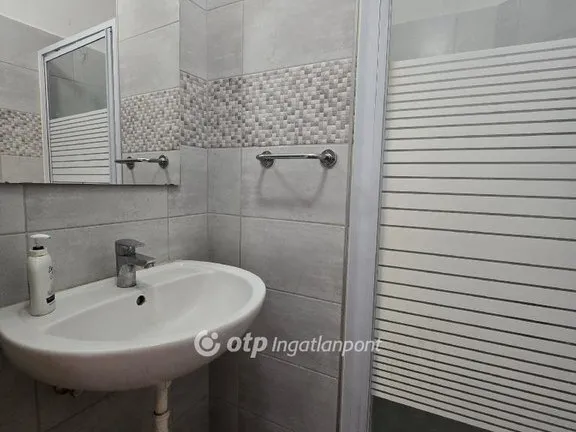 Eladó lakás Pápa 112 nm