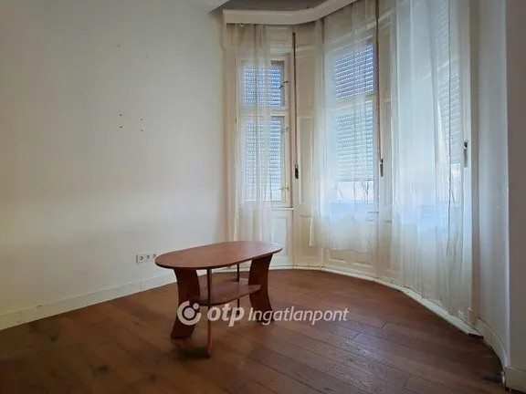 Eladó lakás Pápa 112 nm
