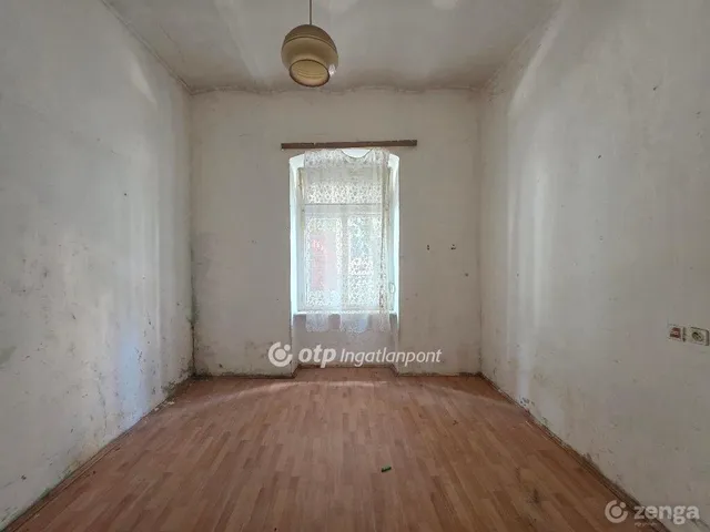 Eladó lakás Pápa 41 nm
