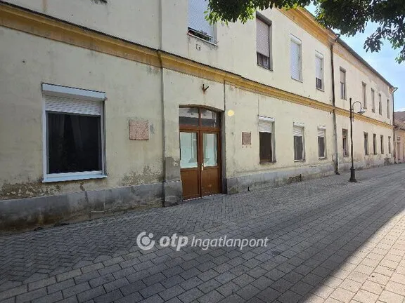 Eladó lakás Pápa 41 nm