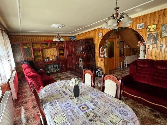 Eladó ház Pápa 200 nm