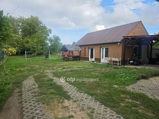 Eladó ház Pápa 130 nm