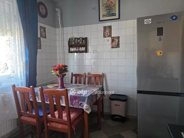 Eladó lakás Pápa 92 nm