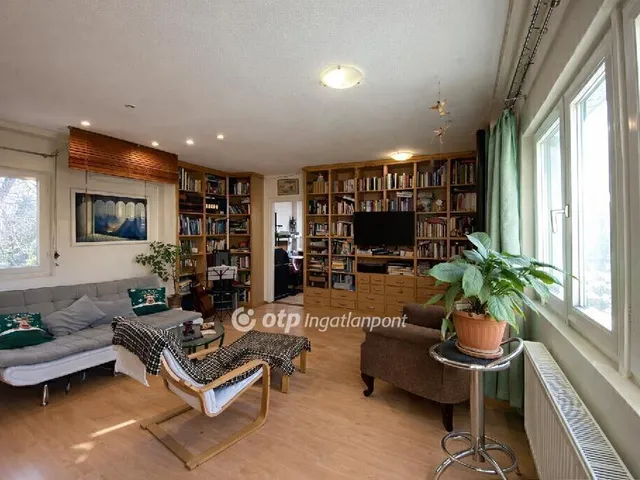 Eladó üdülő és hétvégi ház Budapest XIII. kerület, Népsziget 96 nm